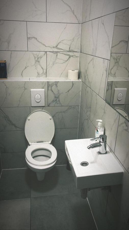 Private Room Near Vienna City Center 1 Dış mekan fotoğraf